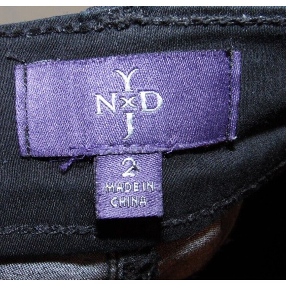 NYDJ Jeans Womens Size 2 Black Karen Capri‎ Mid Rise Cotton Blend Lift and Tuck - Picture 8 of 14